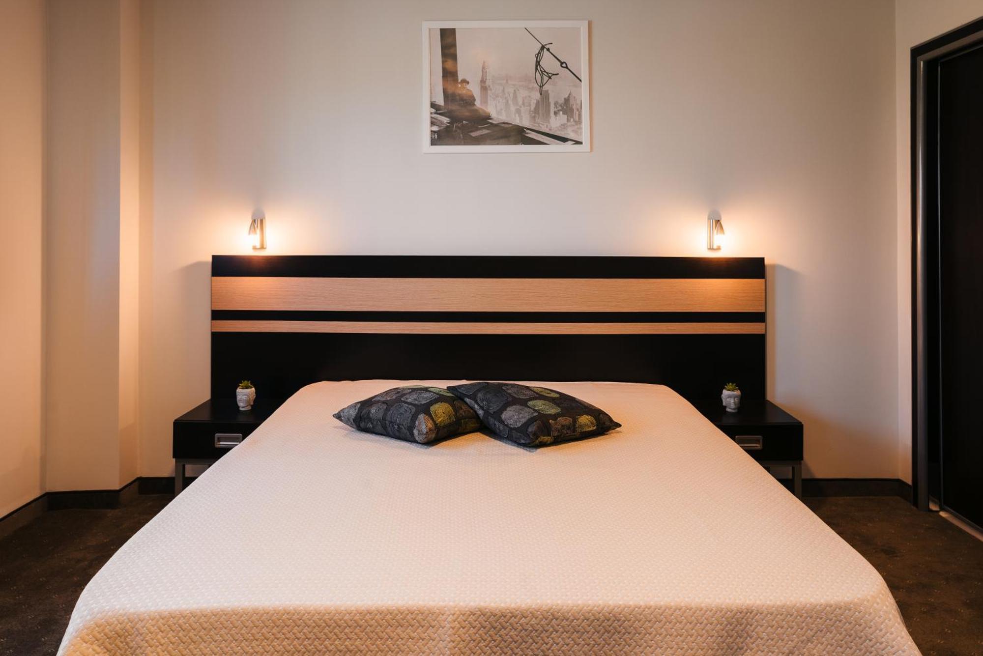 Hotel Ihtiman Zewnętrze zdjęcie