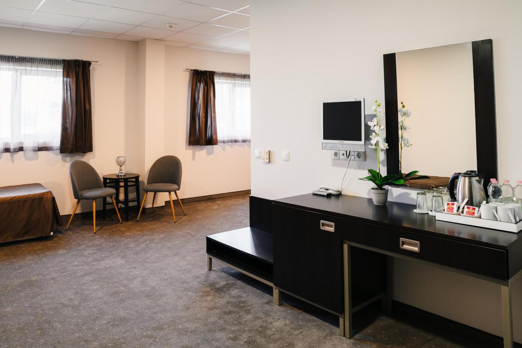 Hotel Ihtiman Zewnętrze zdjęcie