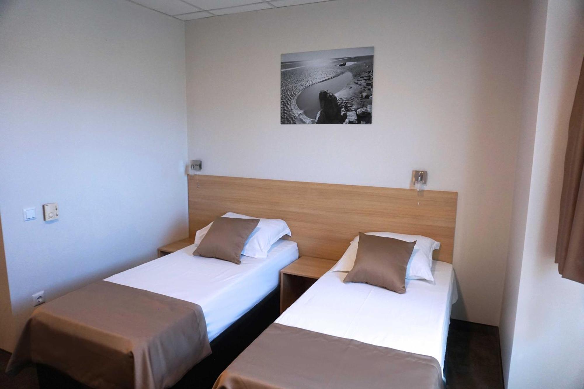Hotel Ihtiman Zewnętrze zdjęcie