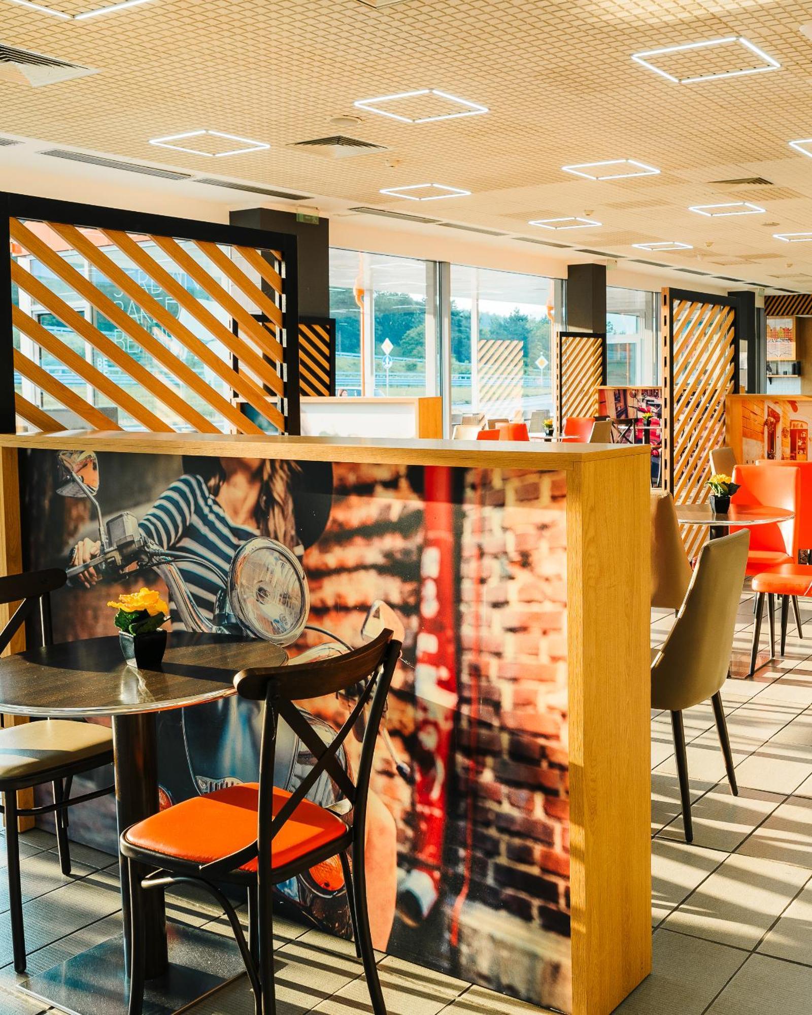 Hotel Ihtiman Zewnętrze zdjęcie